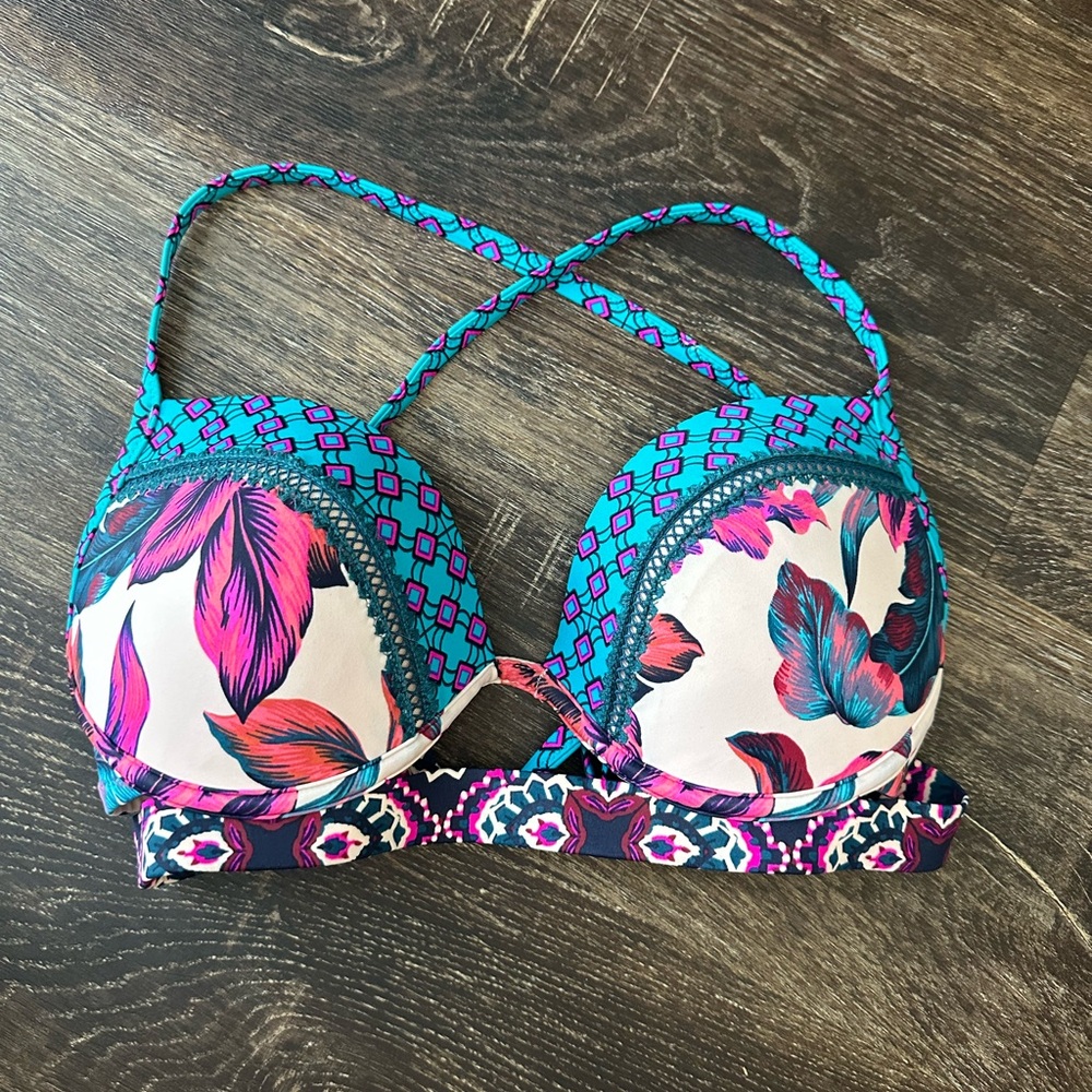 Shade & Shore bikini top push-up 34D